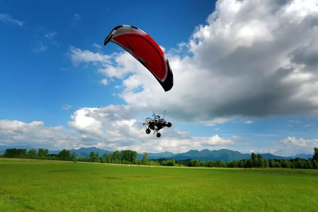 奖励旅游新选择 | 动力伞、直升机、热气球…一次性过足飞行瘾