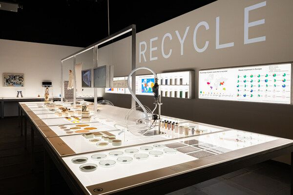 巡回特展亚洲首站：新加坡国家博物馆揭秘革命性材料塑料的发展历程