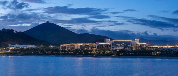 三亚天丽湾凯悦酒店-外观夜景图